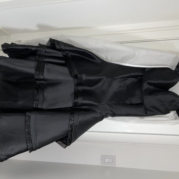 2 Piece Black Skirt & Crop Top - Picture 3 of 3